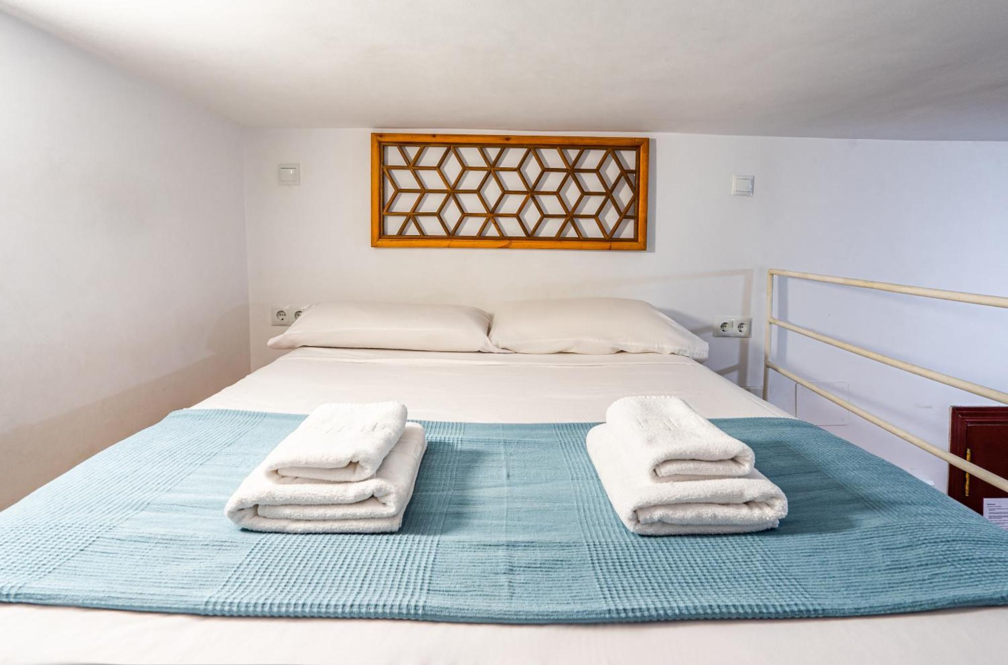 All You Need In The Historic Center Madrid Eksteriør bilde